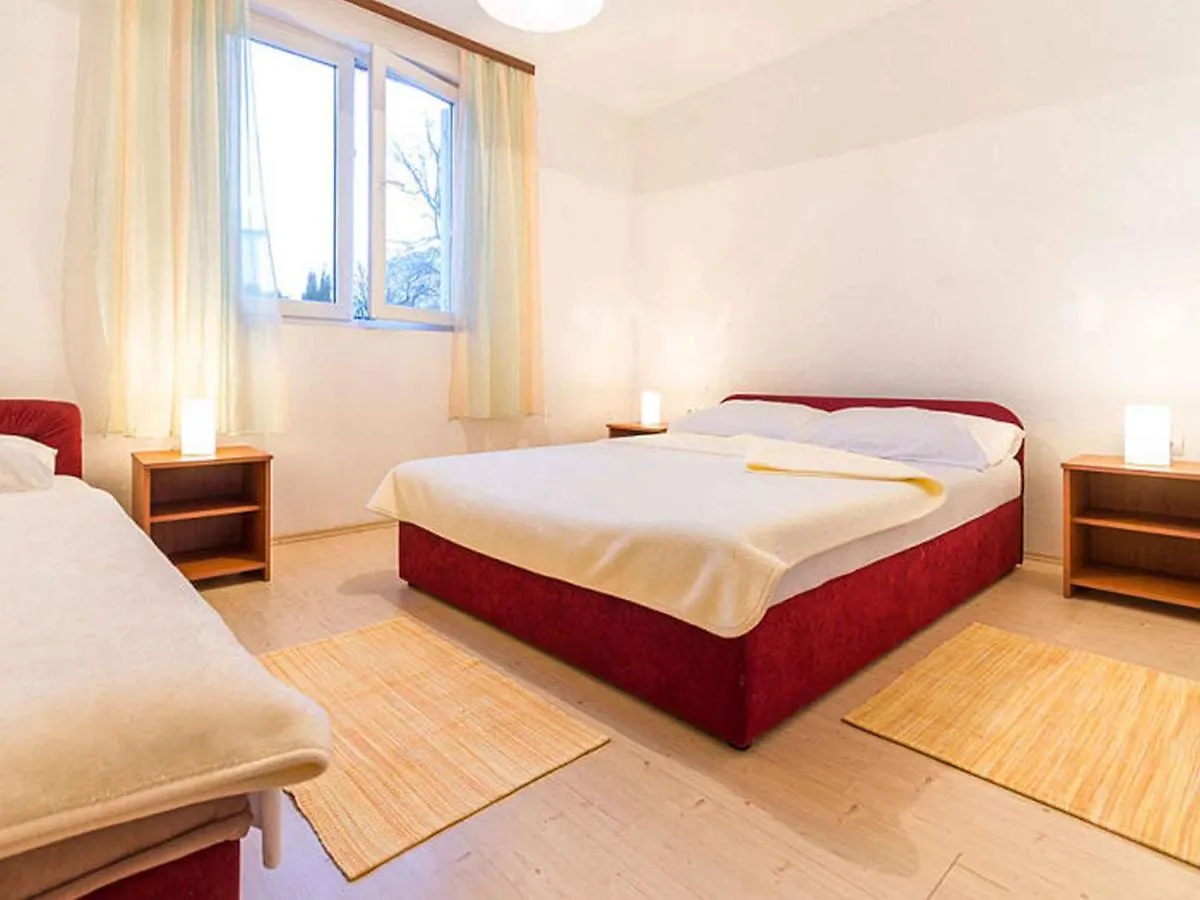 Apartments In Njivice/Insel Krk 13317