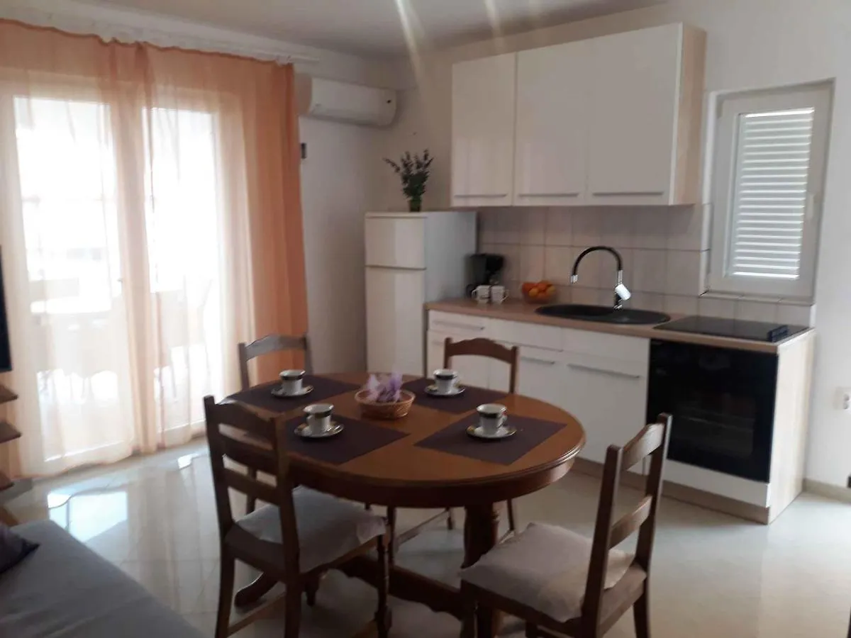 Apartments In Njivice/Insel Krk 13317